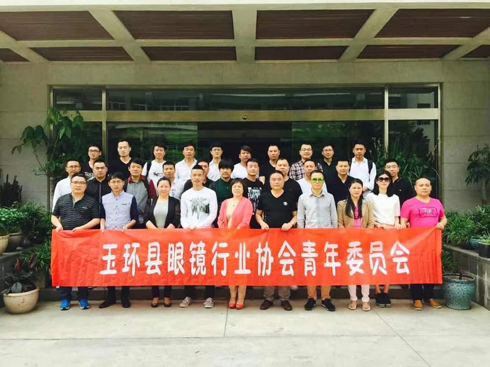 2015年 组织青委会成员赴厦门考察学习